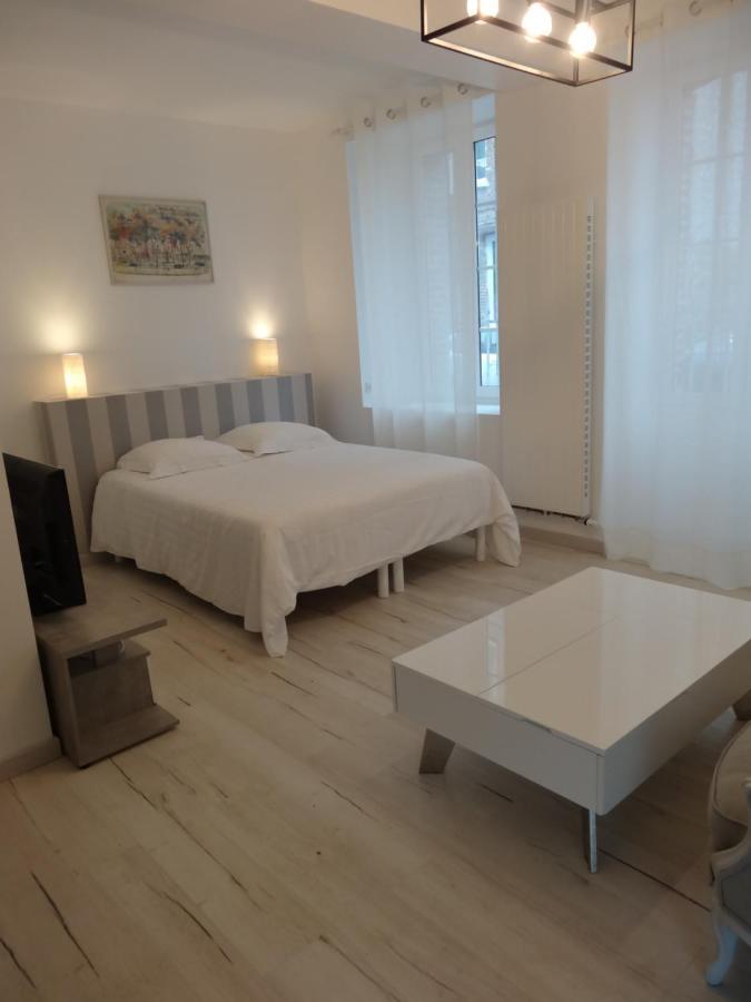 Les Petites Tuileries Bed and Breakfast Bray-sur-Seine Buitenkant foto
